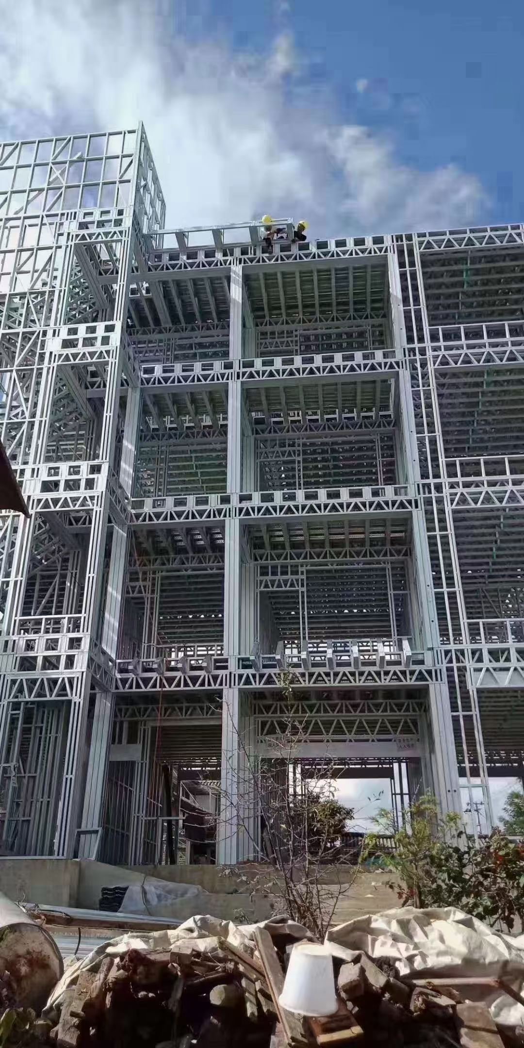 滬塔螺絲南平鎮施工現場